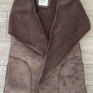 Dylan women’s vest. Size : S. New without tags.